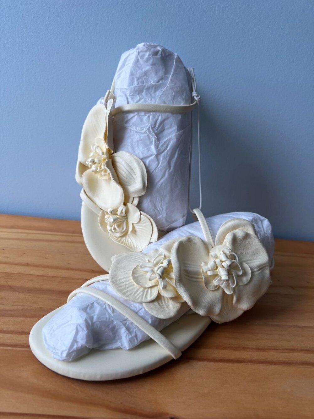 Brand New Yellow Flowery Sandals H&M (size US5, EU 36, 22.5cm)